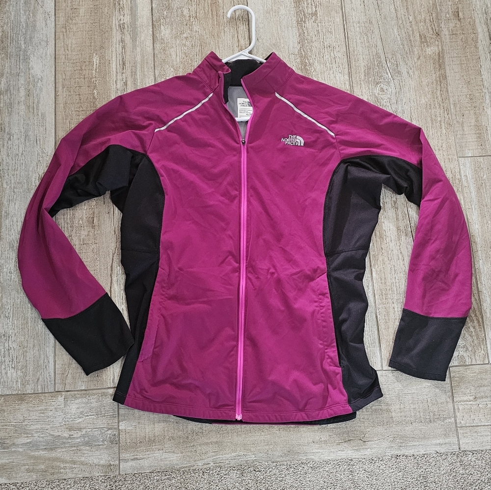 The North Face Women's Magenta Softshell Jacket